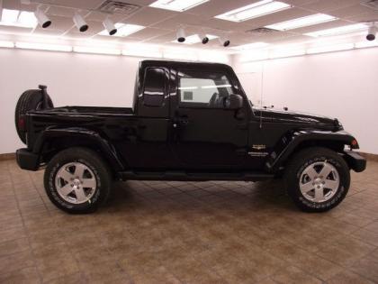 2012 JEEP WRANGLER UNLIMITED - BLACK ON BLACK