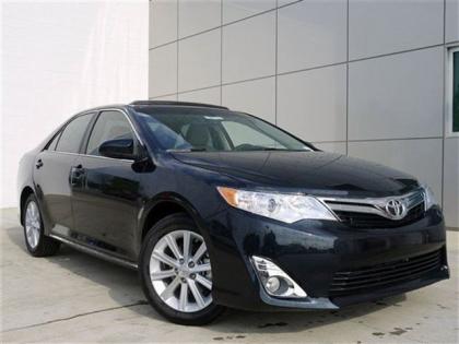 2012 TOYOTA CAMRY XLE - BLACK ON BEIGE
