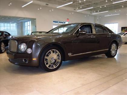2013 BENTLEY MULSANNE BASE - BLACK ON WHITE