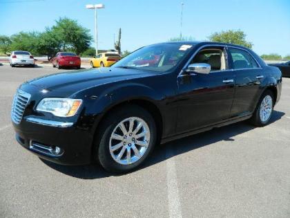 2013 CHRYSLER 300 C BASE - BLACK ON BEIGE