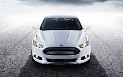 2013 FORD FUSION SE - WHITE ON BLACK