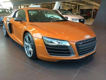 2014 AUDI R8 PLUS - ORANGE ON BLACK