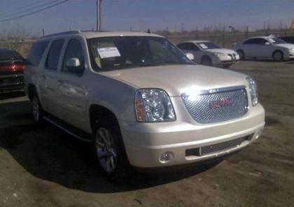 2013 GMC YUKON DENALI XL - WHITE ON BEIGE